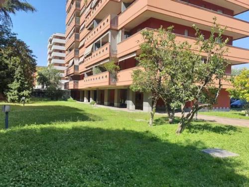 Garden flat in Navigli zone — 4-Star Luxury Hotel in Milan, Italy