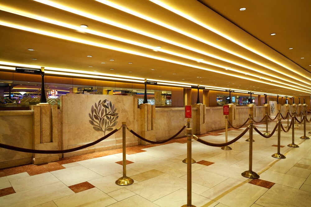 Horseshoe Las Vegas - photo 3