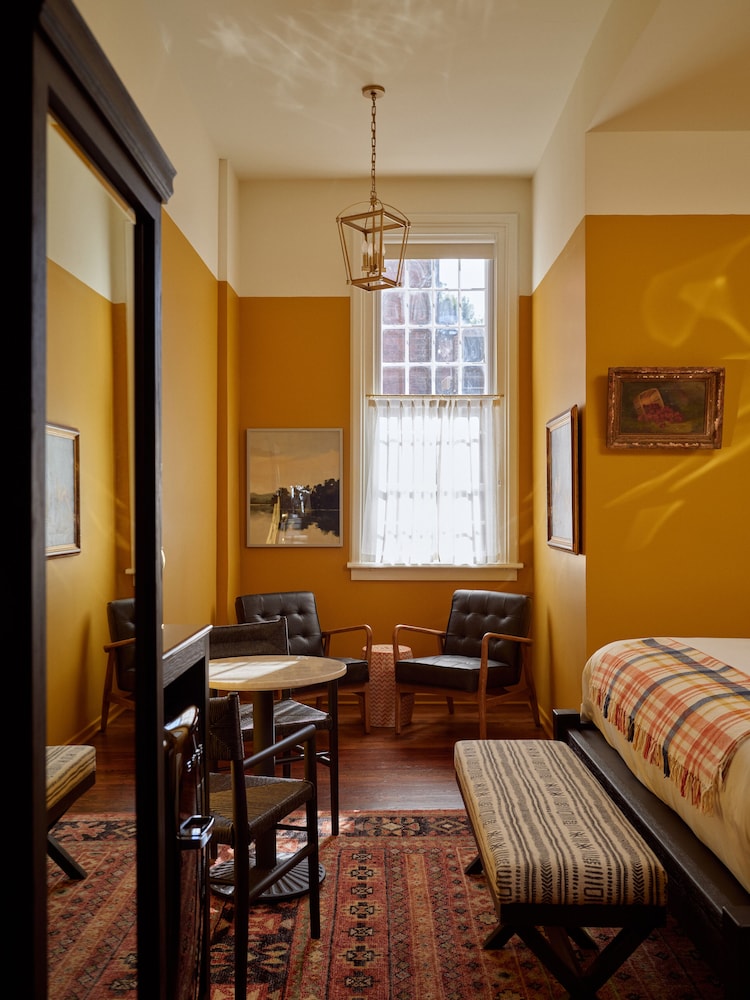 The Abner Hotel - photo 16