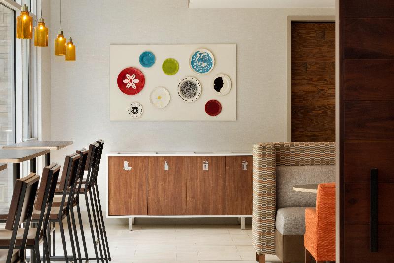 Holiday Inn Express & Suites Allen Park by IHG - photo 35