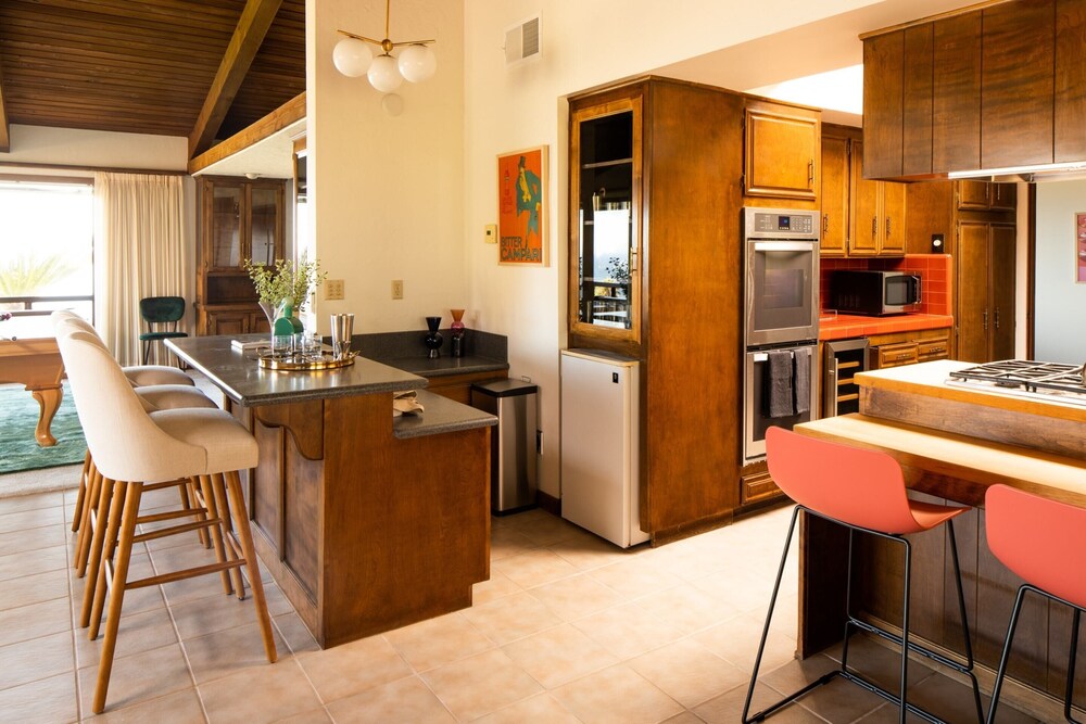 Cliffridge by Avantstay Lush Malibu Hills Estate w Breathtaking Ocean Views - photo 3