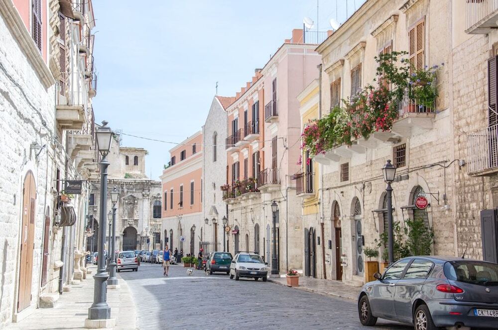 One Hundred Churches — hotel in Barletta