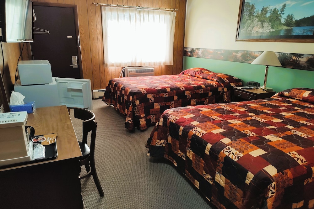 Love Hotels Voyageur by OYO at International Falls MN - photo 25