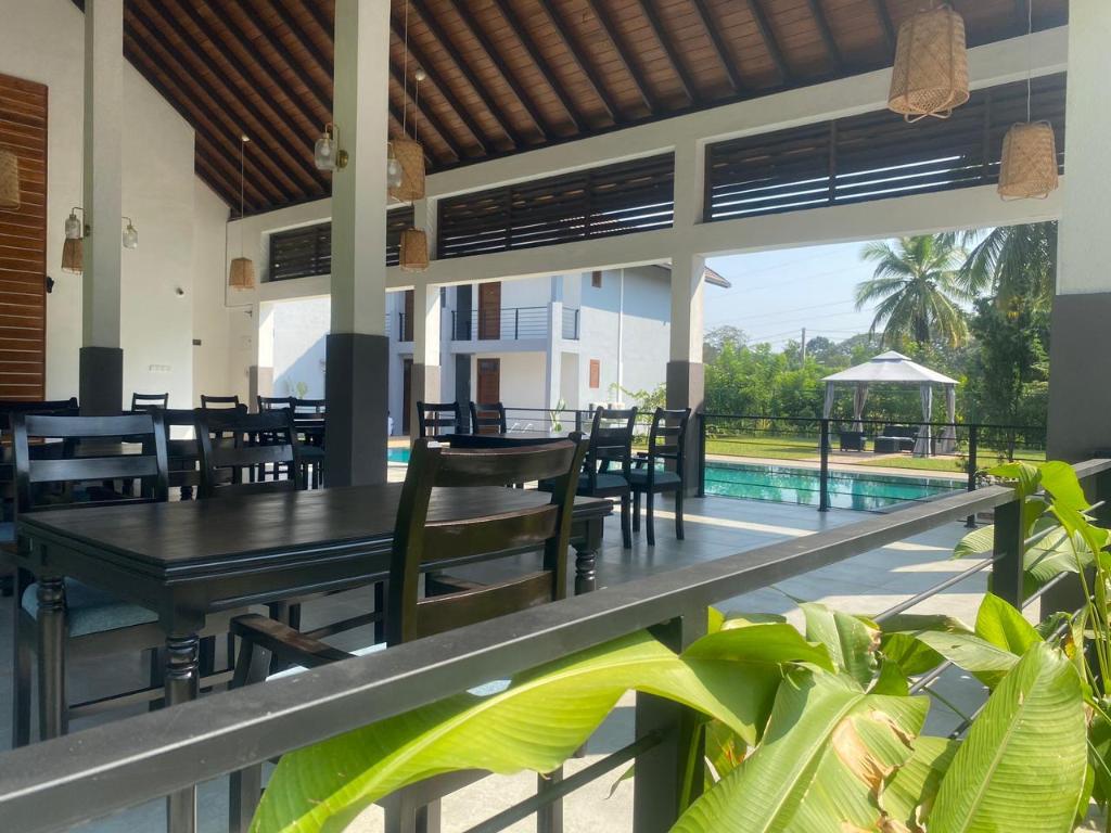 Lion Gate Hotel Sigiriya in Sigiriya, Sri Lanka