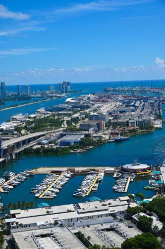 Glamorous Gale Miami Ocean View Balcony Resort & Spa - photo 55