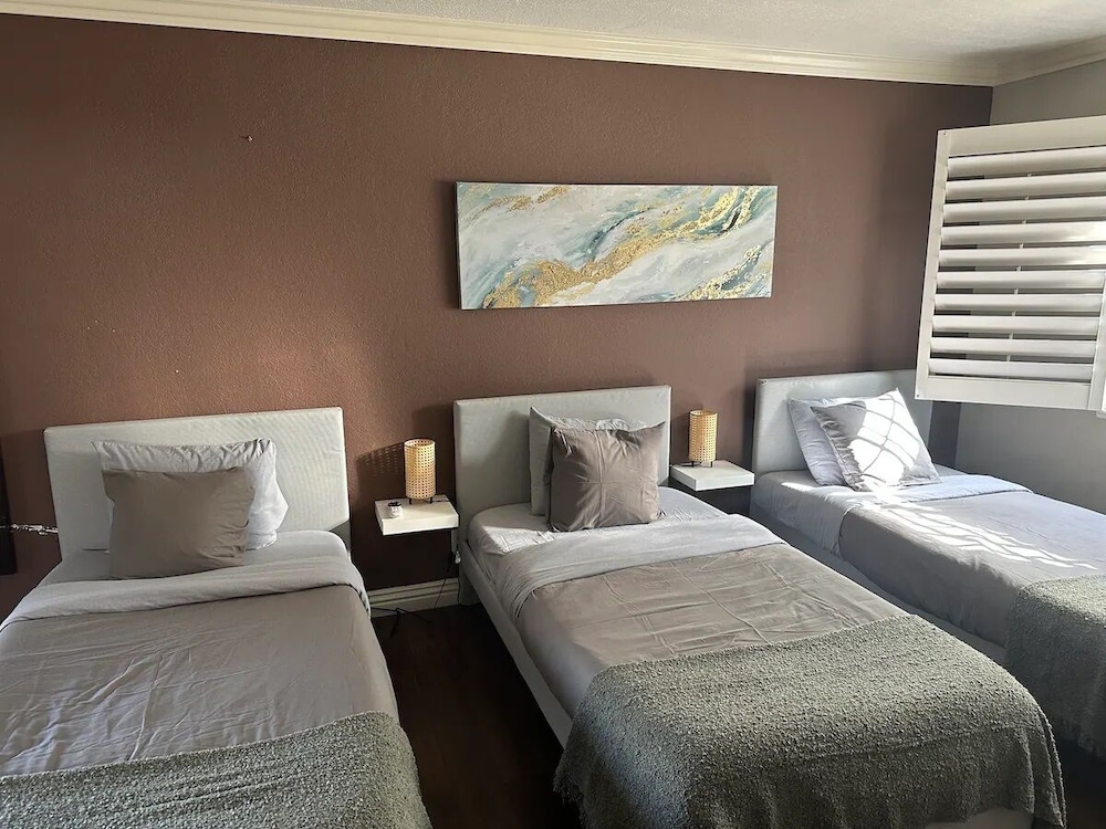 Cabana Inn & Suites - photo 9