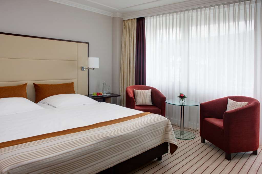 Steigenberger Hotel Bad Neuenahr, Germany - Standard room