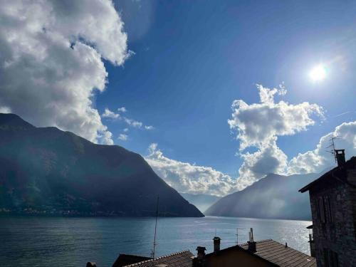 Fantasti Casa Al Lago — 4-Star Luxury Hotel in Colonno, Italy