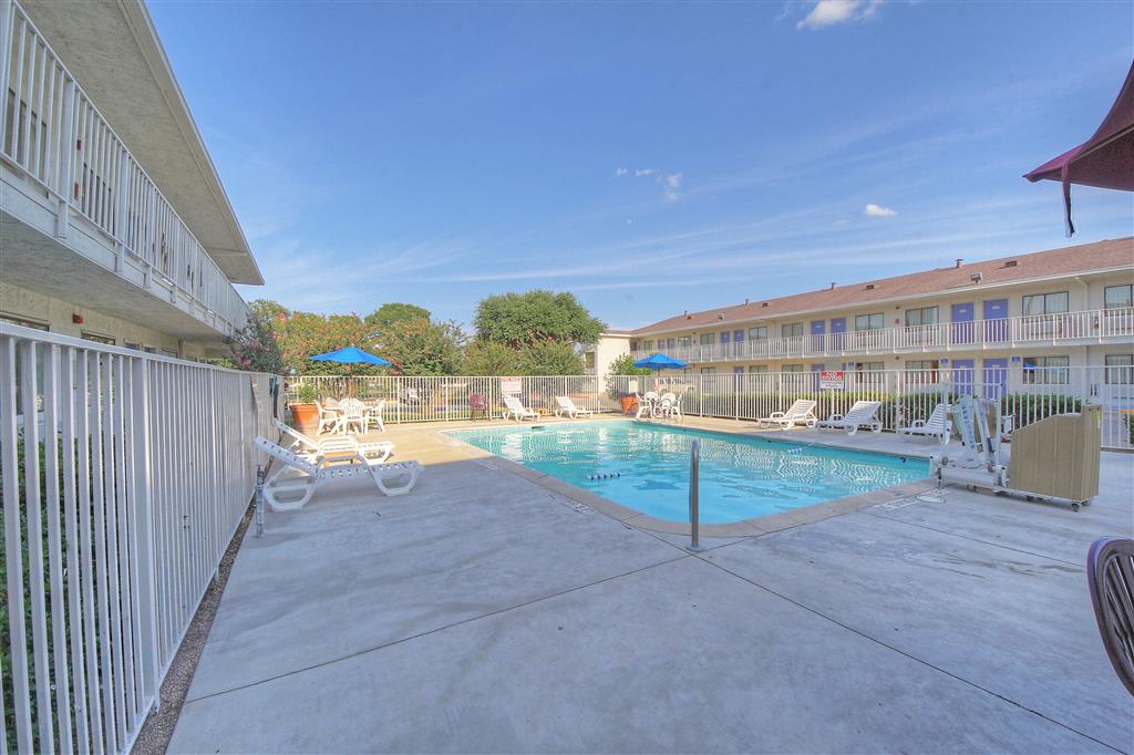 Motel 6 San Antonio TX Fiesta - photo 7