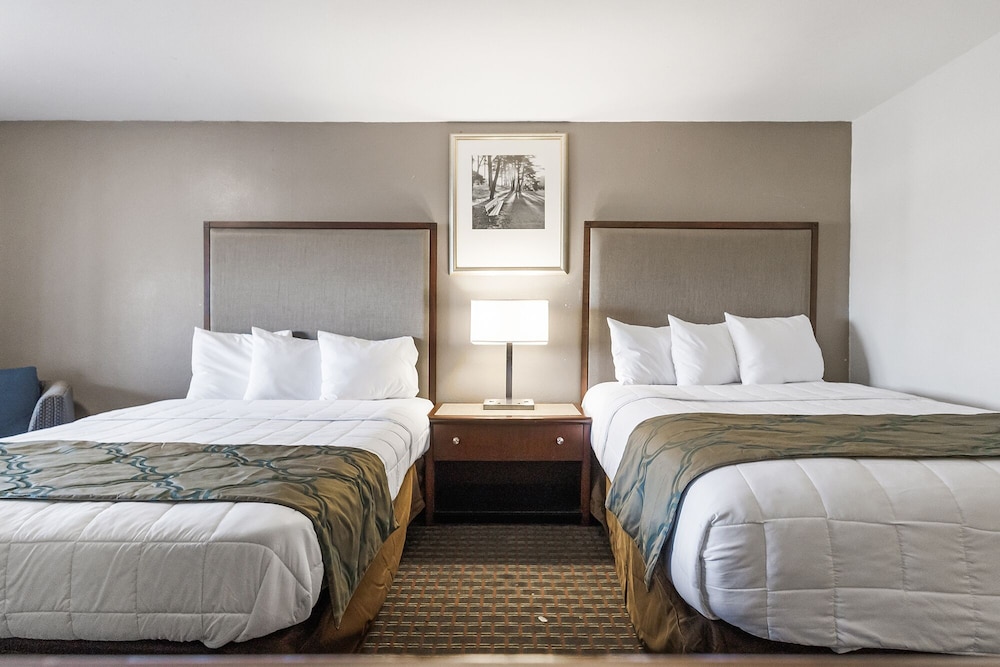 Heritage Inn Express Hayward - photo 8