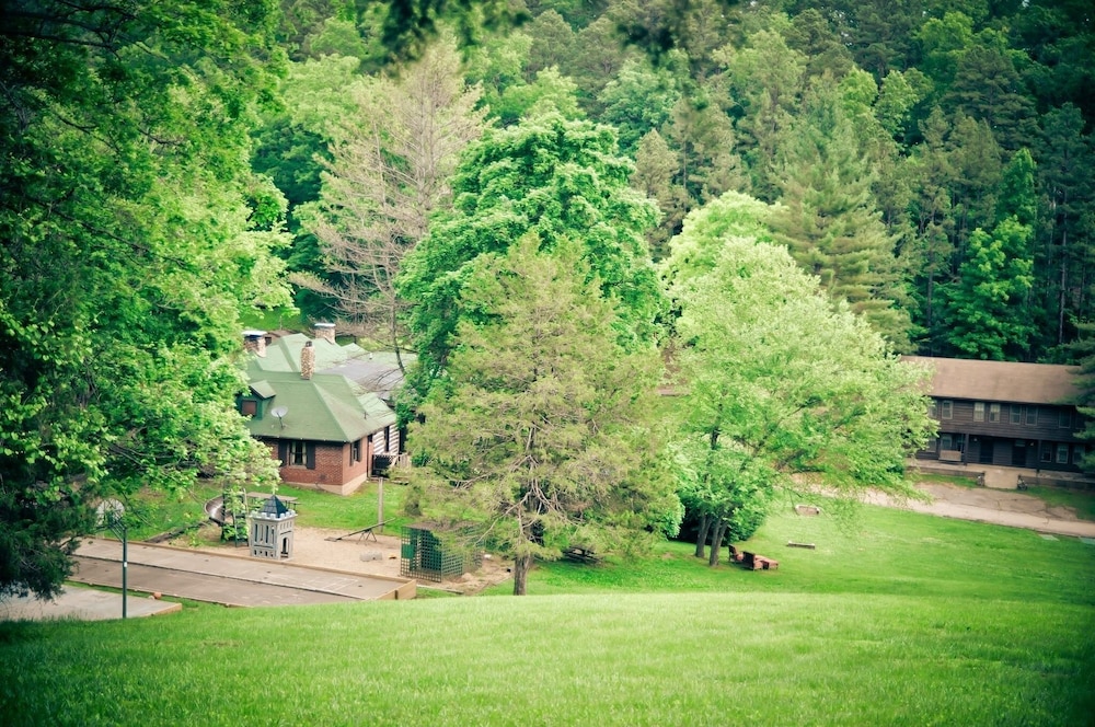 Wilderness Lodge 12951728 — Yankton
