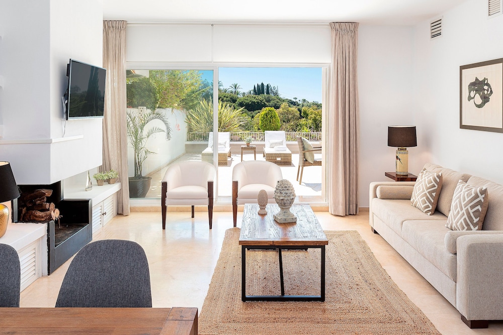 Las Lomas de Marbella Club — 4-Star Luxury Hotel in Marbella, Spain