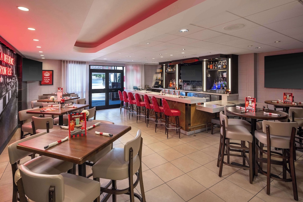 Hilton Garden Inn Los Angeles Hollywood - photo 21