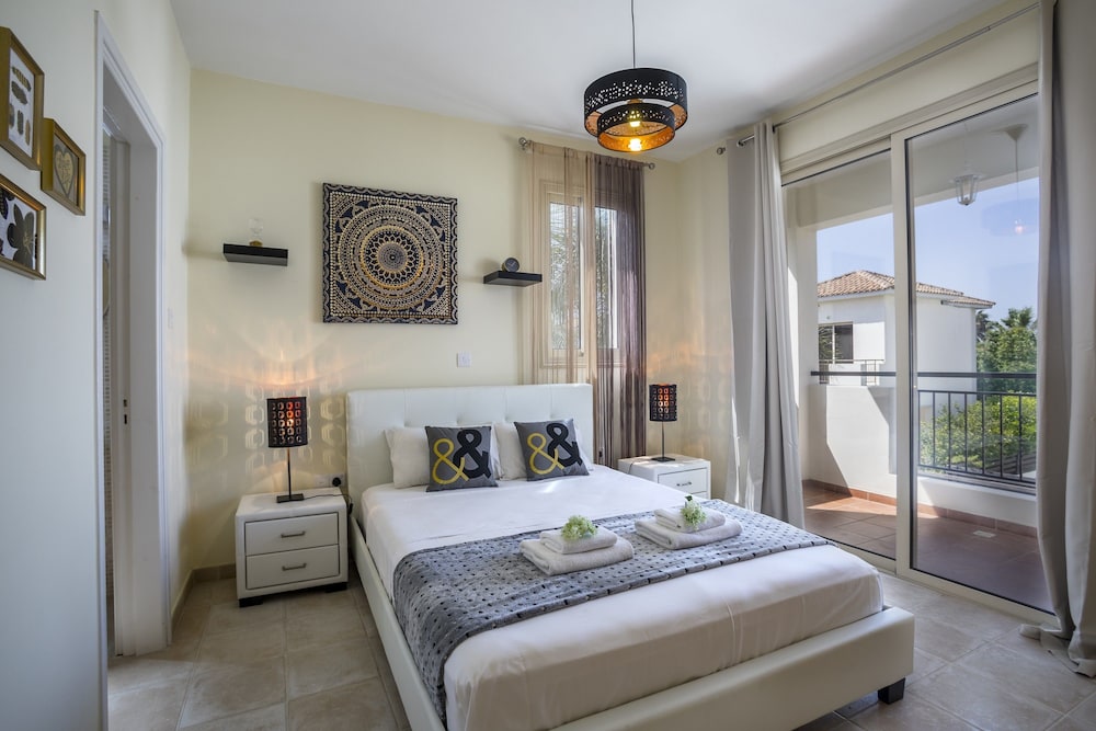 Faros Villa Shamrock