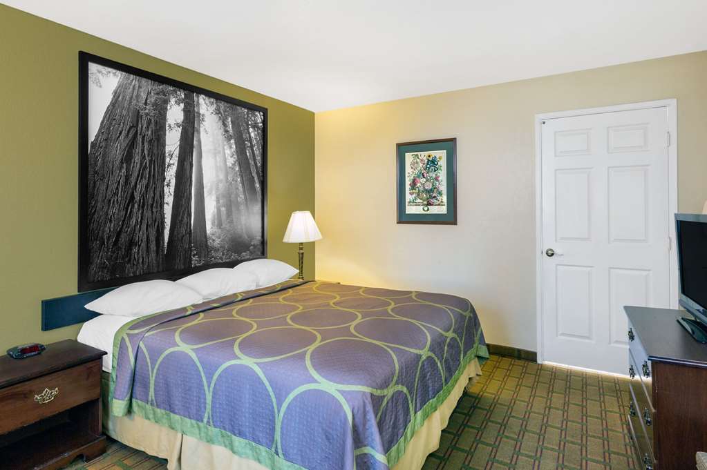 Super 8 by Wyndham Corning - photo 11