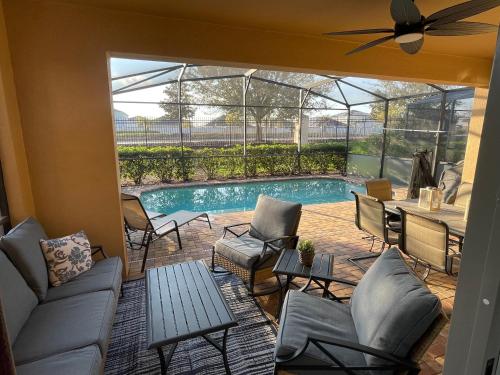 Luxury Themed 5BR Villa with Pool Game Rm Near Disney — 4-Star Luxury Hotel in Kissimmee, United States