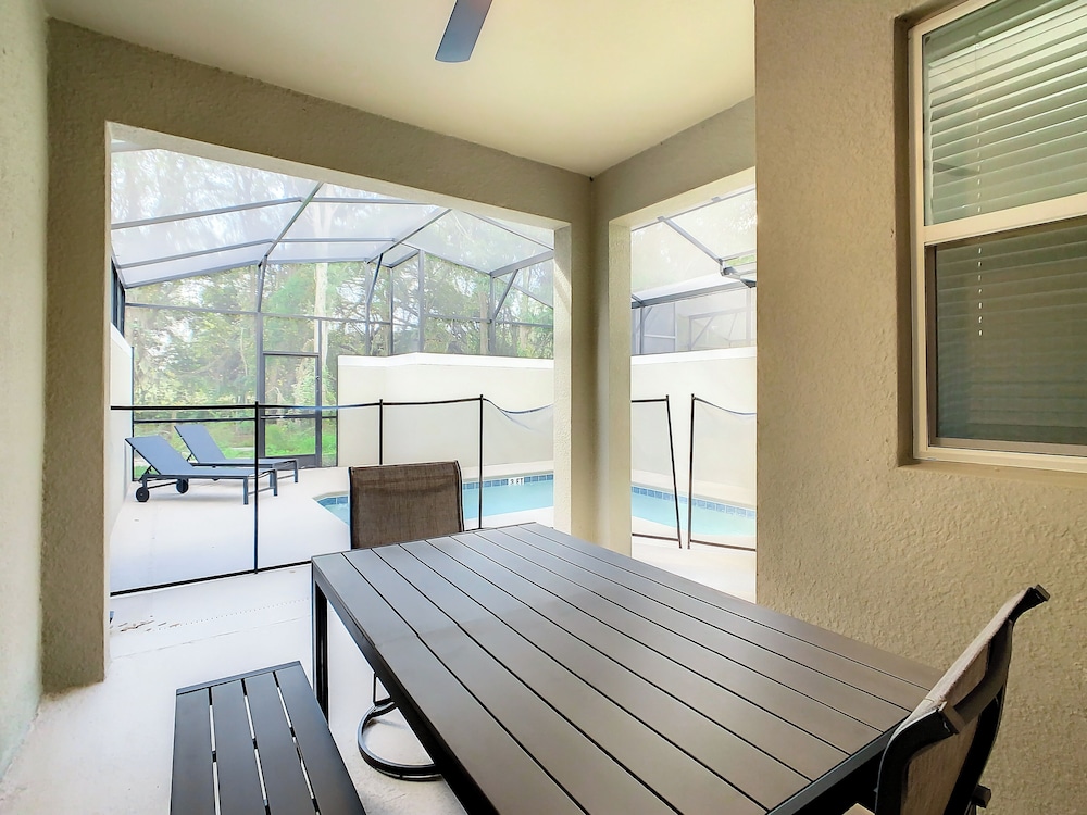Sophisticated Living at Storey Lake - photo 21