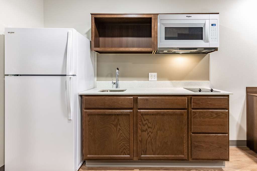 WoodSpring Suites Indianapolis Airport South - photo 23