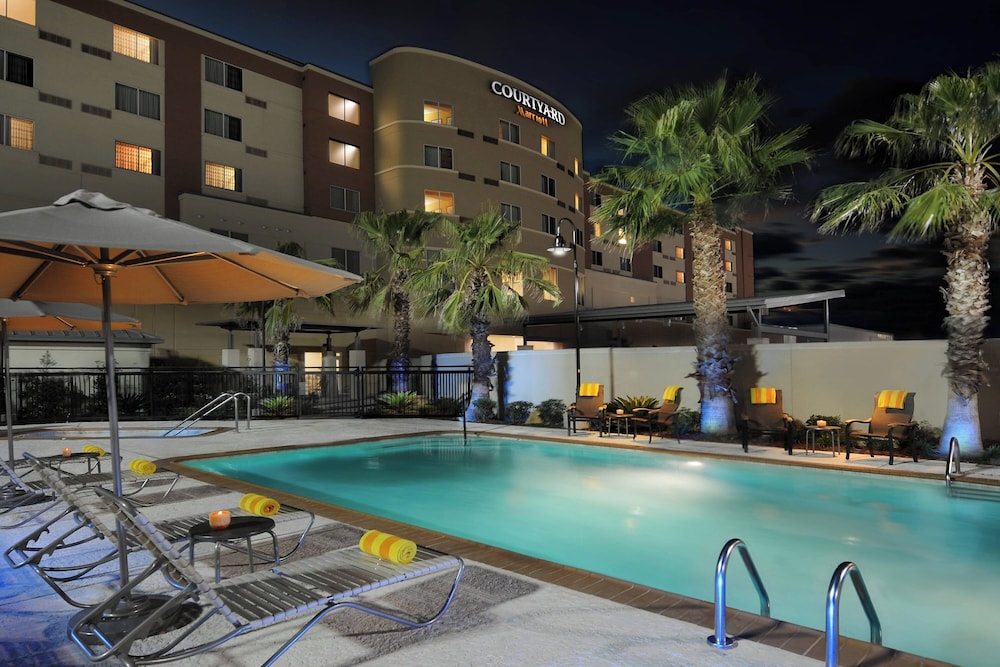 Courtyard by Marriott Houston Pearland - photo 9