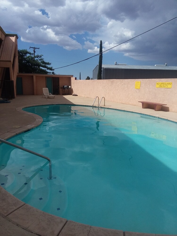 Desert Inn - photo 26