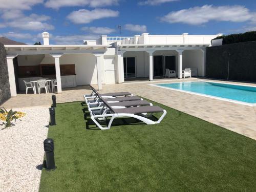 Casa Mercedes — 4-Star Luxury Hotel in Playa Blanca, Spain