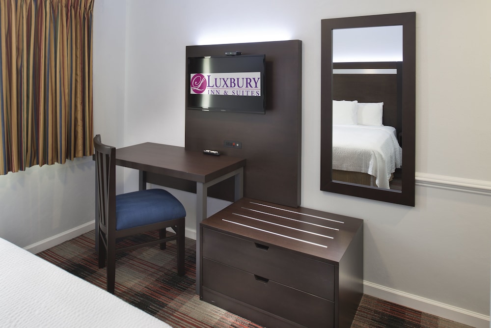 Luxbury Inn & Suites - photo 9