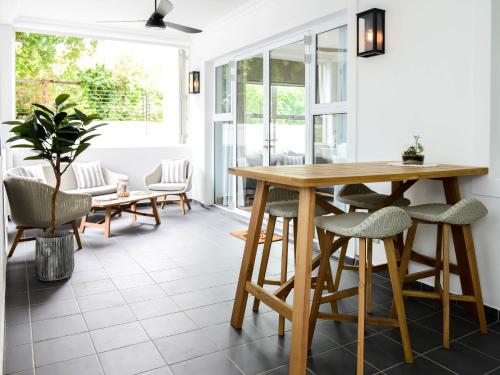 Collection Luxury Accommodation 7 on Murray unit 1 — 4-Star Luxury Hotel in Stellenbosch, South Africa