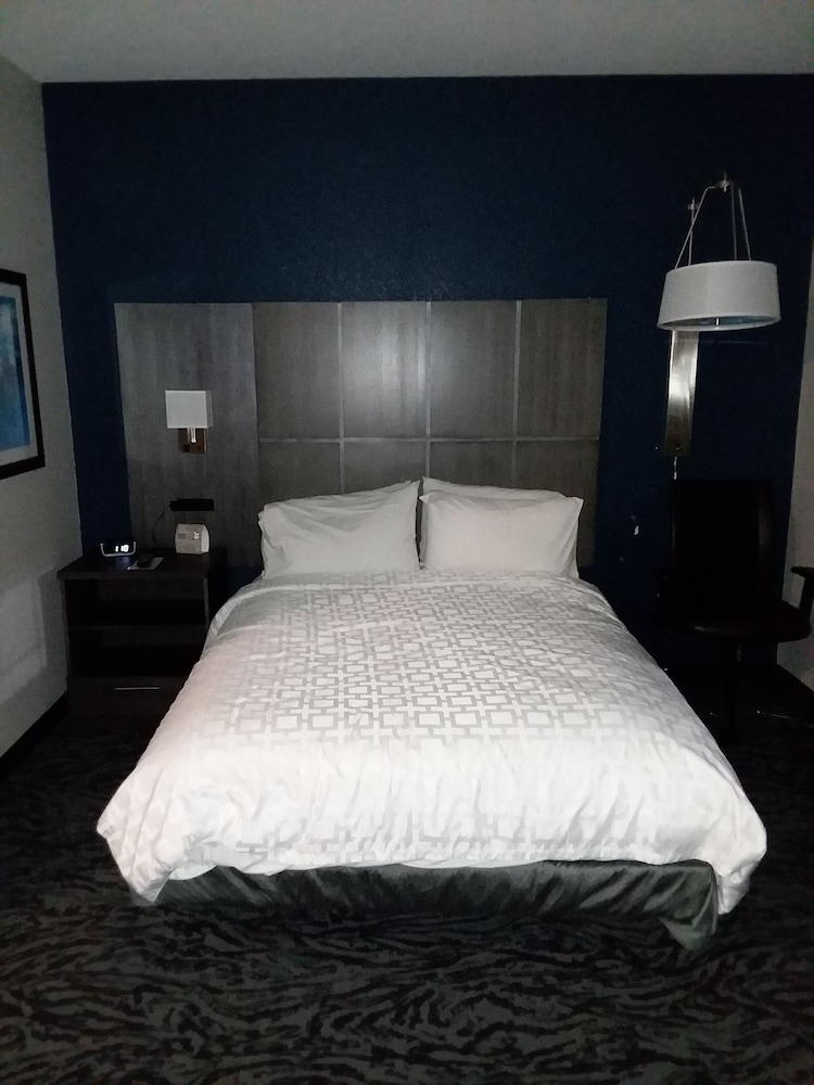 Candlewood Suites Knoxville Airport Alcoa by IHG - photo 16