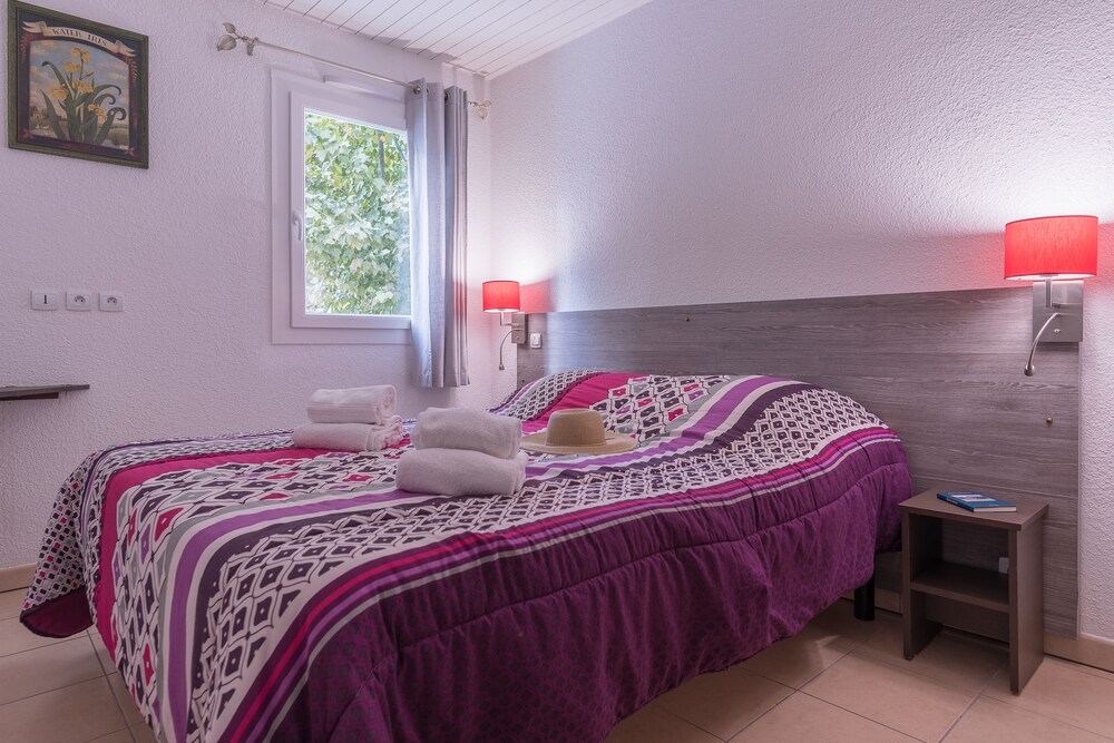 Camping Le Mediterranee Aregles — 5-Star Luxury Hotel in Argelers, France
