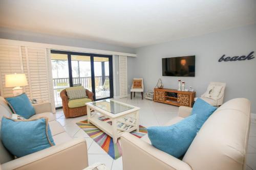 Sanddollar #C302 — 4-Star Luxury Hotel in Sanibel, United States