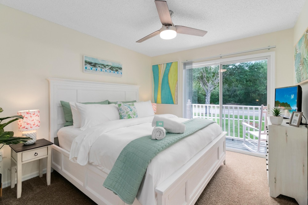 Minutes to Disney Boutique 3BR 2.5 Bath Coastal TH - photo 15