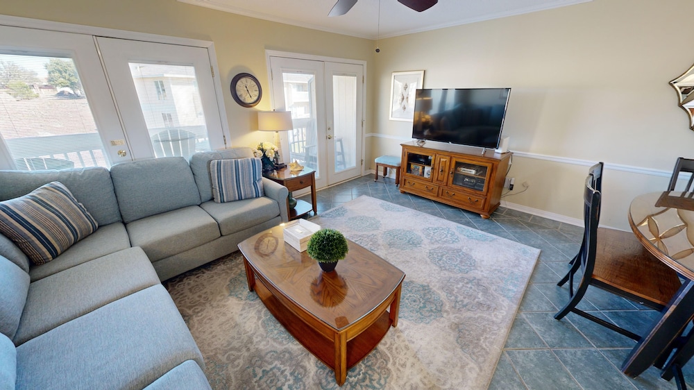 Sandpiper Cove 4216 2 Bedroom Condo by RedAwning — 4-Star Luxury Hotel in Destin, United States