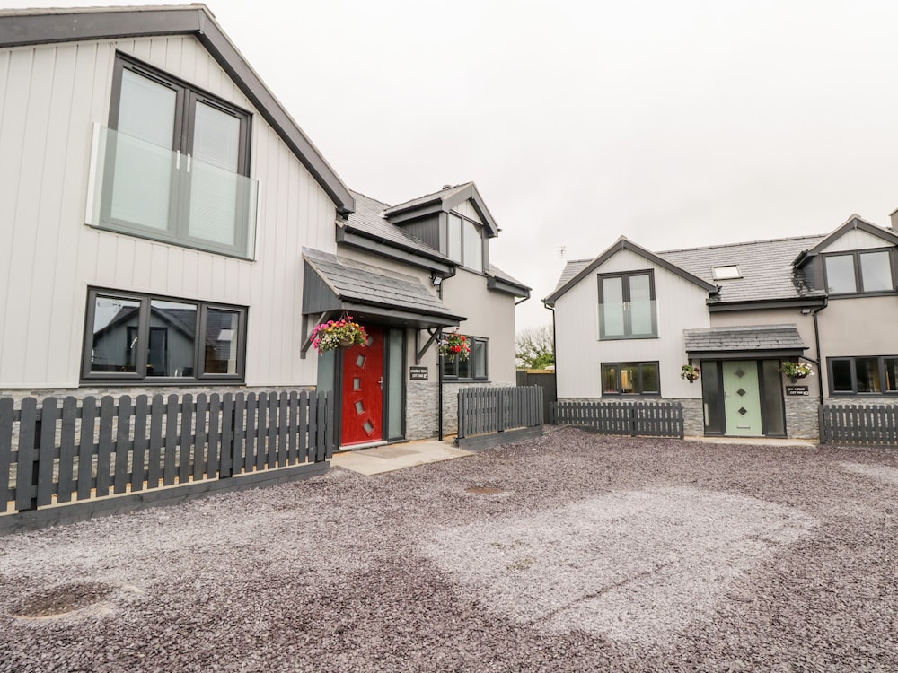 Meadow View - carbon neutral hotel in Benllech