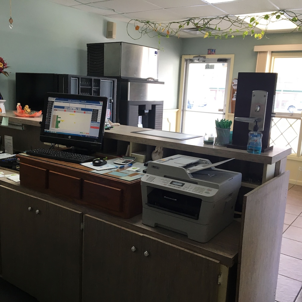 Guest House Motel - photo 3
