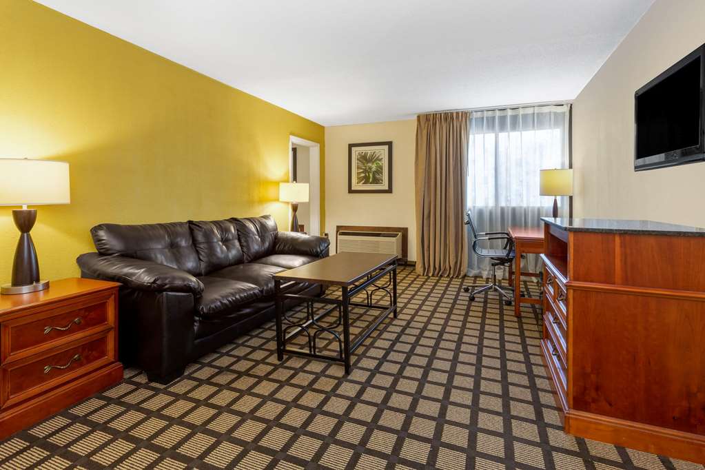 Baymont by Wyndham Queensbury Lake George - photo 30