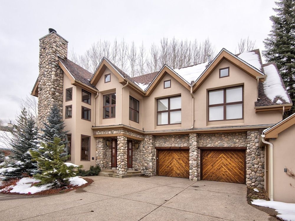 Vermont Road Chalet — 4-Star Luxury Hotel in Vail, United States