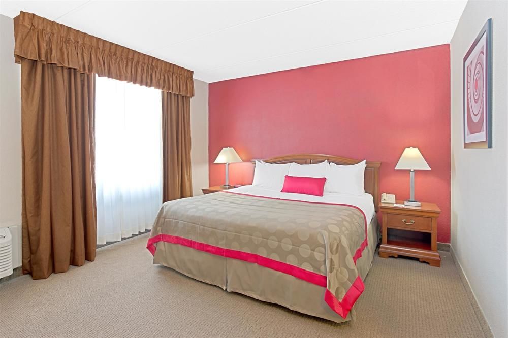 Ramada Waukegan Gurnee - photo 30