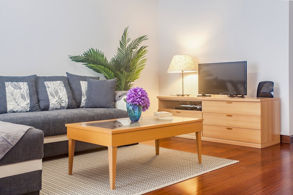 Apartamento Musa da Ajuda by MHM — 4-Star Luxury Hotel in Funchal, Portugal