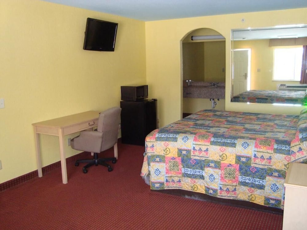 Winnquest Inn Near Ft. Sam Houston - photo 23