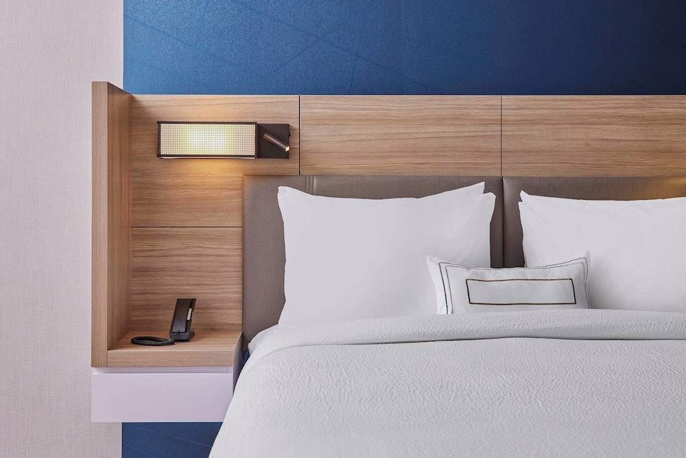 SpringHill Suites by Marriott Chicago Chinatown - photo 10