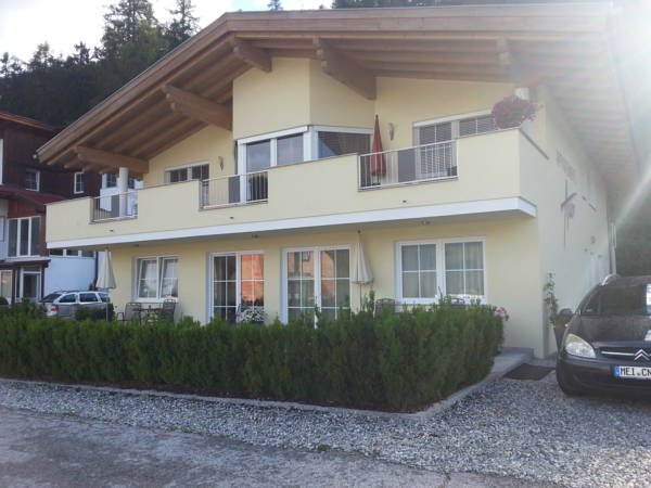 Appartement Auer — 4-Star Luxury Hotel in Jerzens, Austria