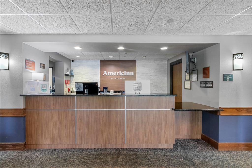 AmericInn by Wyndham Green Bay East - photo 10