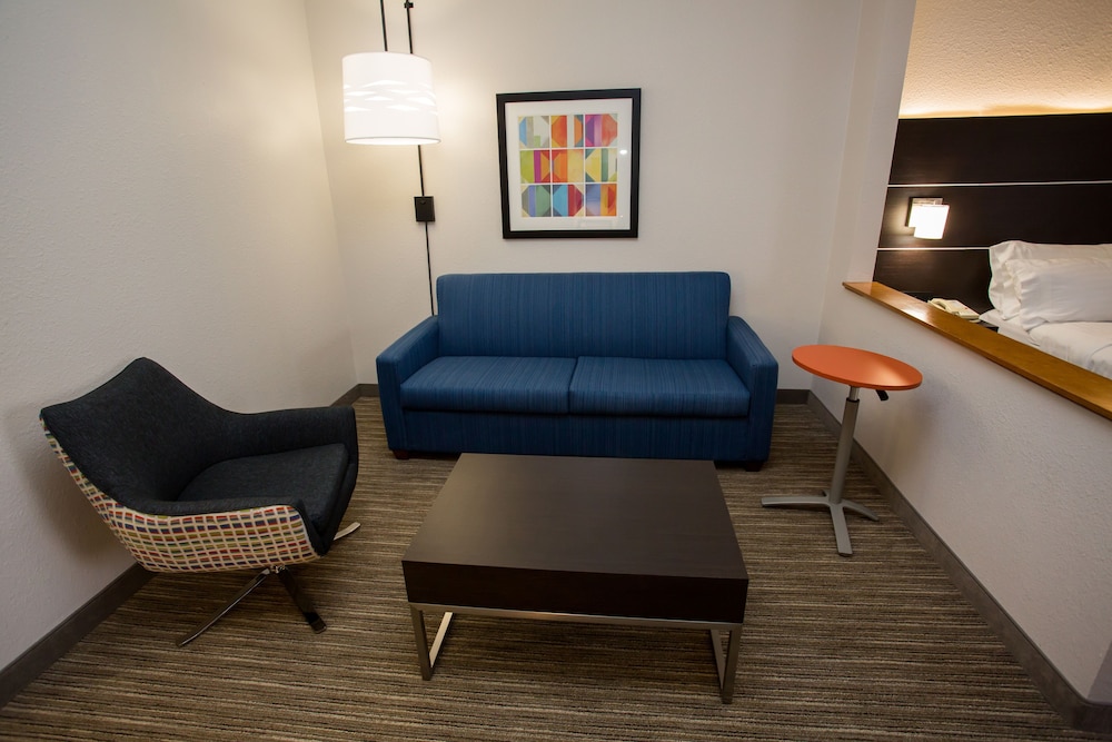 Holiday Inn Express Wilmington by IHG - photo 40