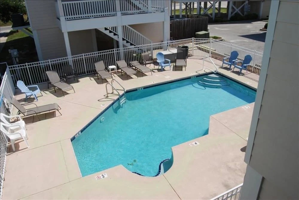 Spinnaker Pointe 1B by RedAwning - photo 10