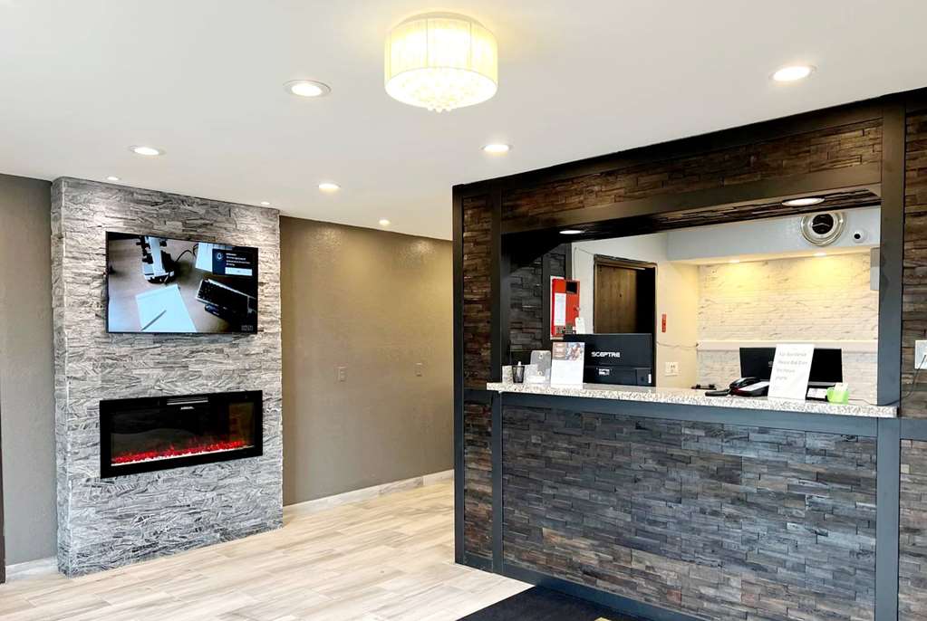 Super 8 by Wyndham Cedar Rapids - photo 8