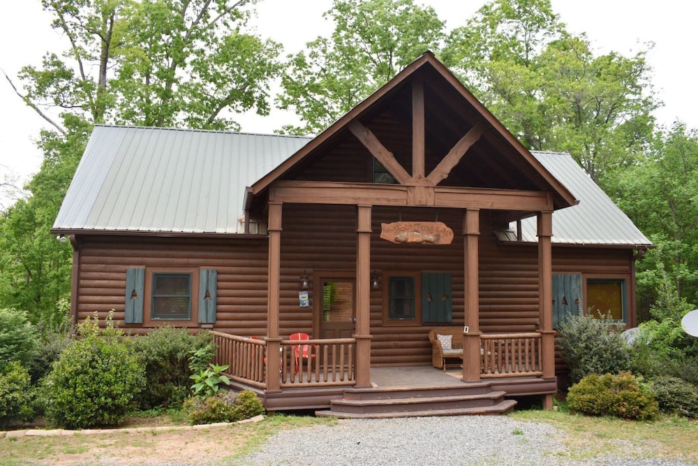 Run About Trout Lodge — 4-Star Luxury Hotel in Blue Ridge, United States