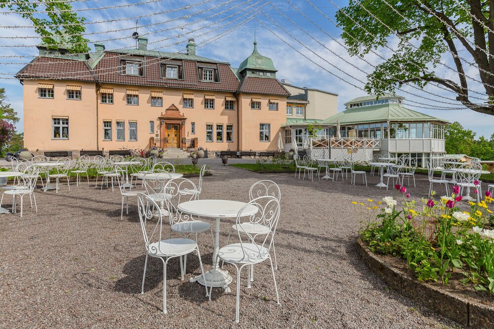 Såstaholm Hotel & Konferens — hotel in Taby