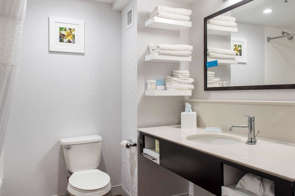 Hampton Inn Douglas - photo 17