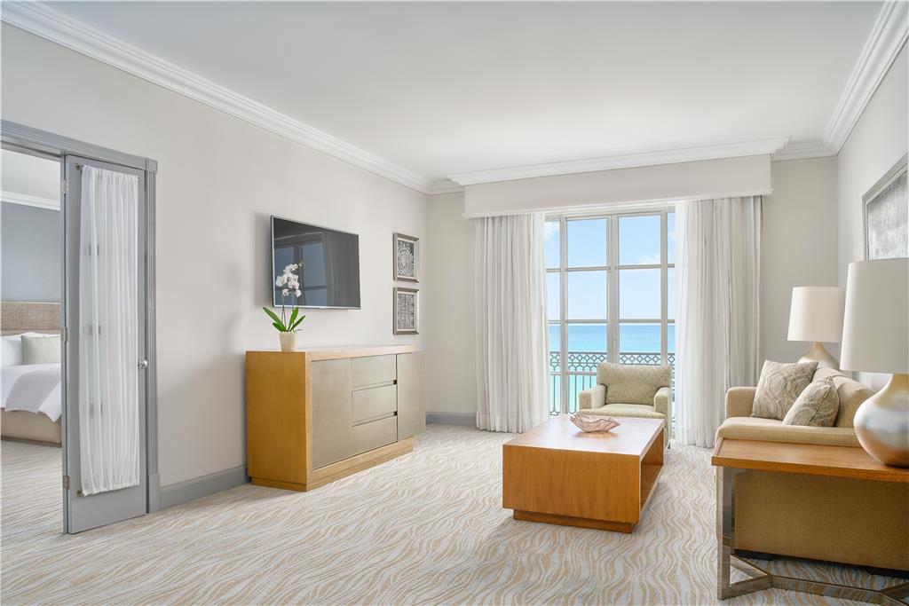 KICUN1_Seafront Suite_Living Room.jpeg