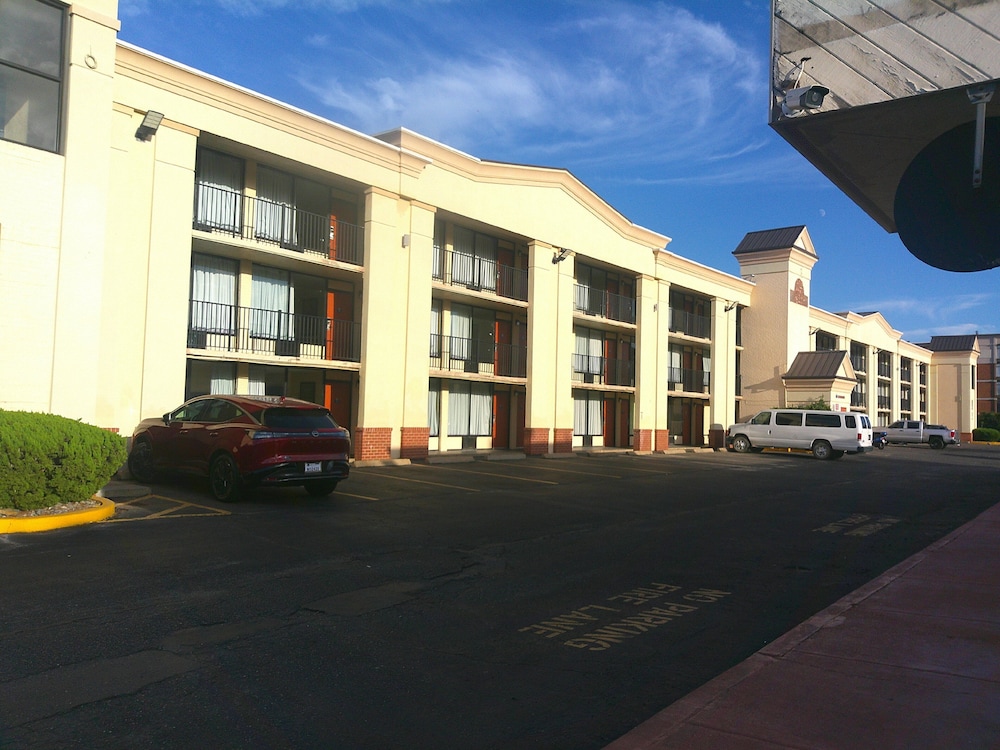 Red Roof Inn Hampton Coliseum - featured photo